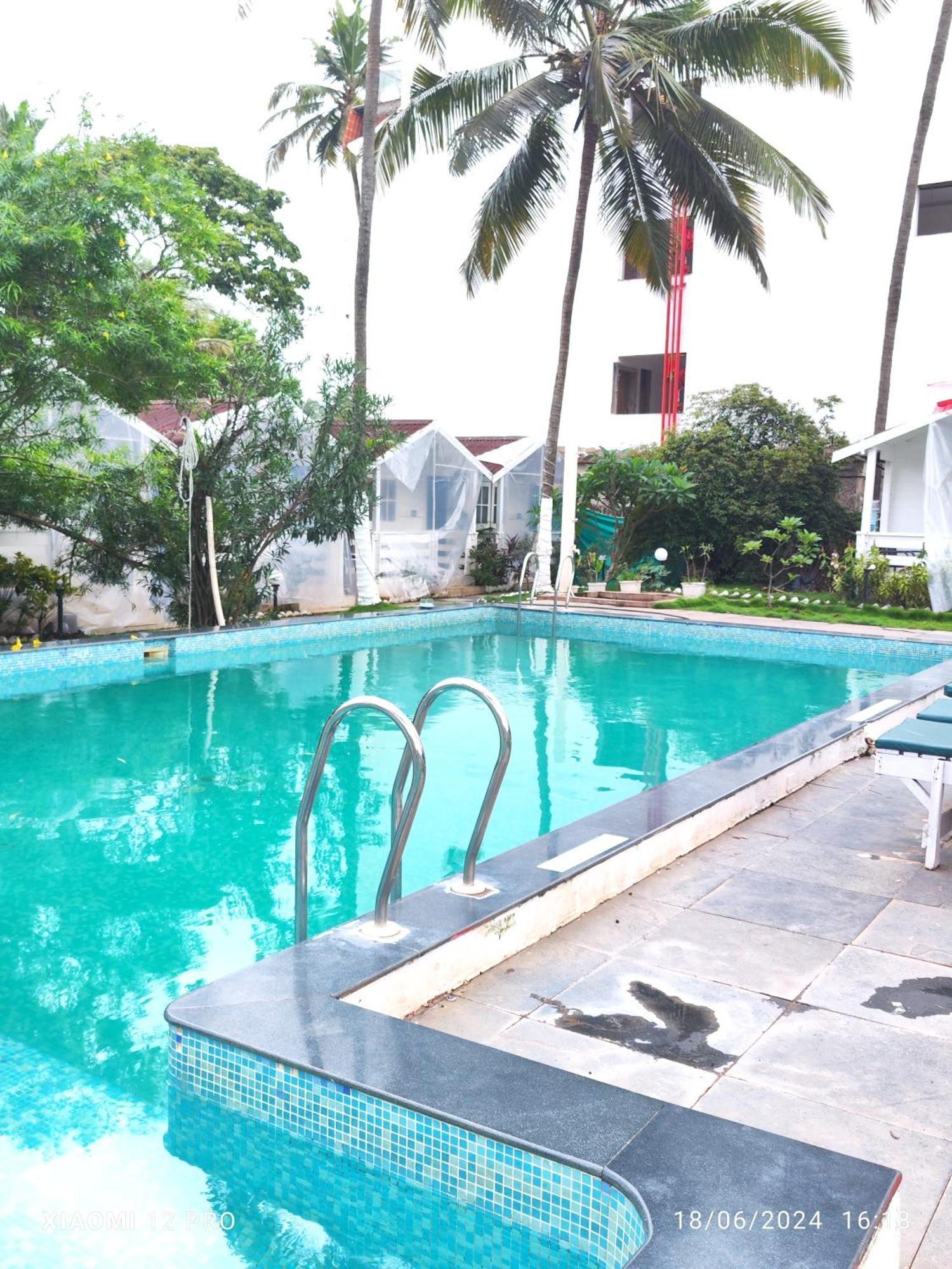 La Ritz Sea View Hotel Old Goa Ngoại thất bức ảnh
